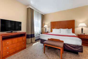 هتل Comfort Suites North Dallas
