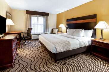 هتل La Quinta Inn By Wyndham Sandusky Near Cedar Point