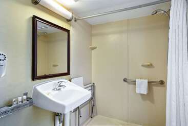 هتل Hampton Inn Manchester Downtown