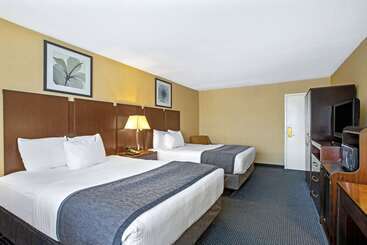 هتل Hampton Inn Manchester Downtown