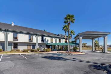 هتل Quality Inn Brunswick