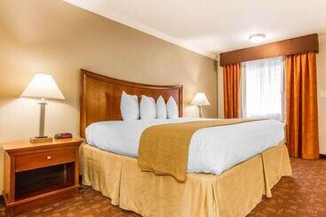 هتل Quality Inn Sacramento Convention Center