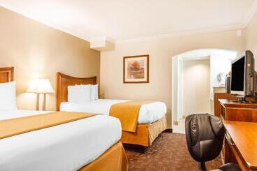 هتل Quality Inn Sacramento Convention Center