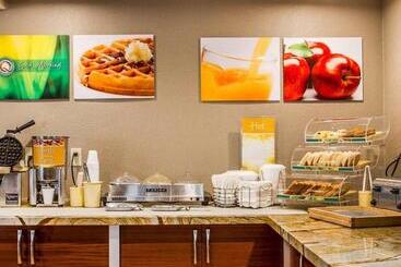 هتل Quality Inn Sacramento Convention Center