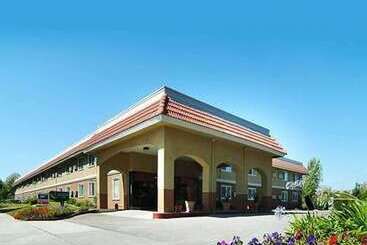 هتل Quality Inn Santa Clara Convention Center