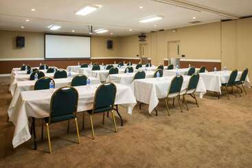 هتل Ramada By Wyndham Bowling Green