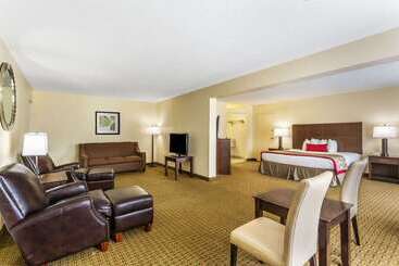فندق Ramada By Wyndham Houma