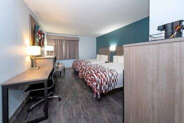 هتل Red Roof Inn & Suites Wilmington – New Castle