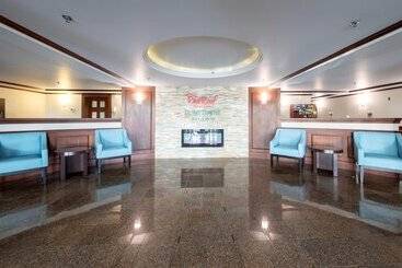هتل Red Roof Inn & Suites Wilmington – New Castle