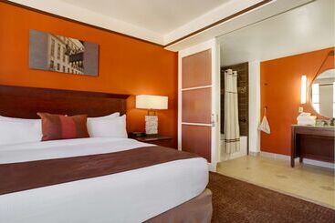 هتل The Emily Morgan San Antonio   A Doubletree By Hilton