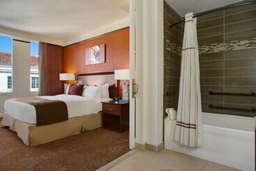 هتل The Emily Morgan San Antonio   A Doubletree By Hilton
