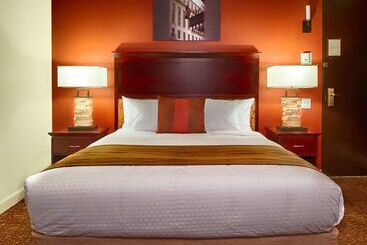 هتل The Emily Morgan San Antonio   A Doubletree By Hilton