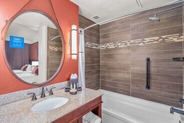 هتل The Emily Morgan San Antonio   A Doubletree By Hilton