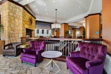 هتل The Emily Morgan San Antonio   A Doubletree By Hilton
