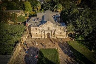 هتل The Emily Morgan San Antonio   A Doubletree By Hilton