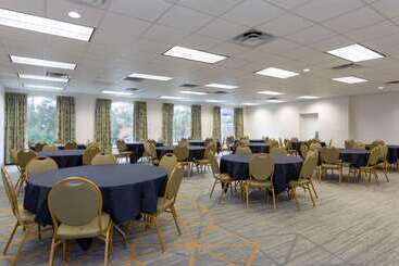 هتل Wyndham Garden Tallahassee Capitol Near Fsu