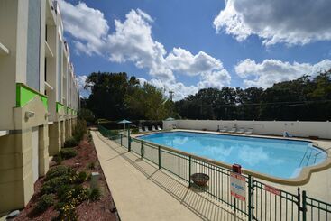 هتل Wyndham Garden Tallahassee Capitol Near Fsu