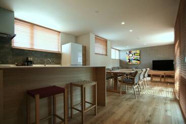 Shimogoryo House
