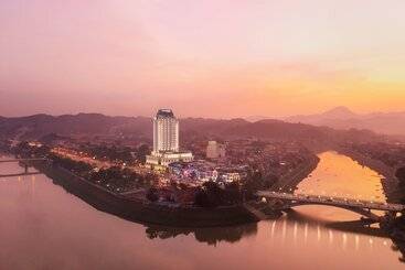 هتل Four Points By Sheraton Lang Son