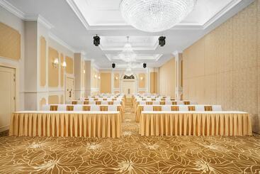 هتل Four Points By Sheraton Lang Son