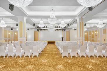 هتل Four Points By Sheraton Lang Son