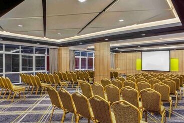 هتل Ibis Styles Bekasi Jatibening