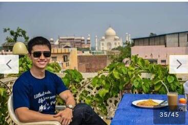 هتل Sai Palace Walking Distance From Taj Mahal  View Of Taj Mahal
