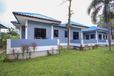 هتل Capital O75345 Praewa Villas Naiyang Phuket