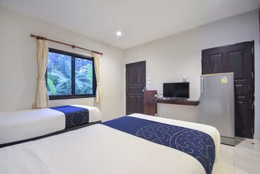 هتل Capital O75345 Praewa Villas Naiyang Phuket