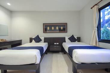 هتل Capital O75345 Praewa Villas Naiyang Phuket