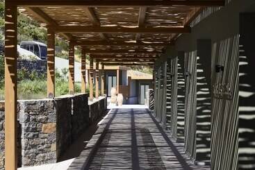 هتل Cayo Exclusive Resort & Spa