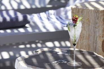 هتل Cayo Exclusive Resort & Spa