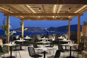 هتل Cayo Exclusive Resort & Spa