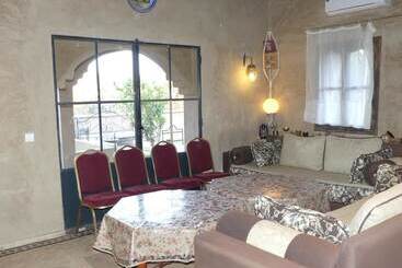 پانسیون Chez Barek