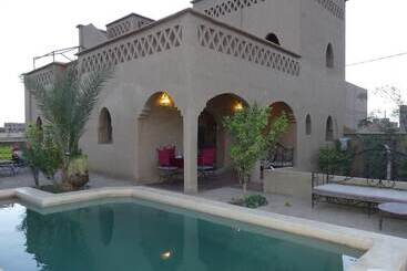 پانسیون Chez Barek