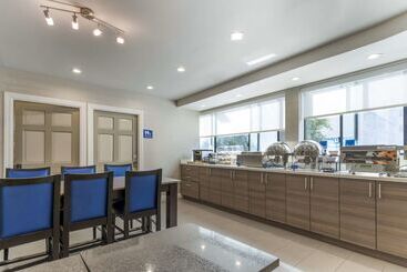 هتل Best Western Red Coach Inn