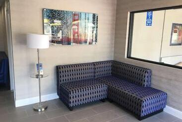 هتل Best Western Red Coach Inn