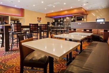 هتل Best Western Saluki Inn