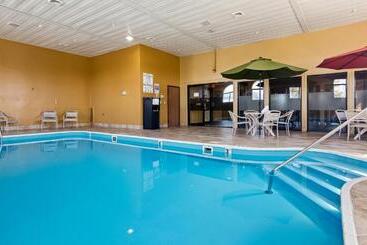 هتل Best Western Saluki Inn
