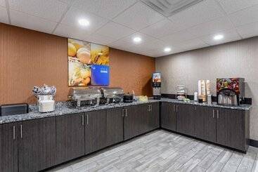 Hotel Comfort Inn & Suites Nashville Downtown   Stadium