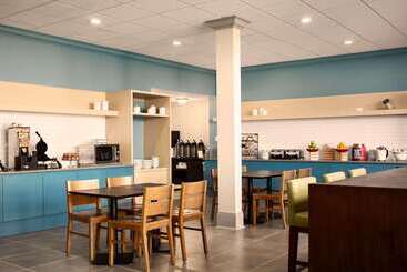 هتل Country Inn & Suites By Radisson, Metairie New Orleans , La