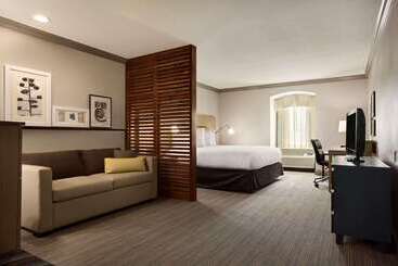 هتل Country Inn & Suites By Radisson, Metairie New Orleans , La