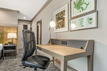 هتل Country Inn & Suites By Radisson, Metairie New Orleans , La