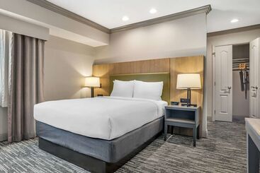 هتل Country Inn & Suites By Radisson, Metairie New Orleans , La