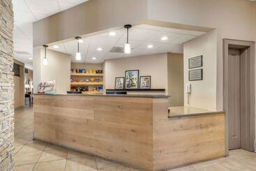 هتل Country Inn & Suites By Radisson, Metairie New Orleans , La