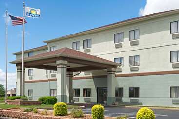 酒店 Days Inn By Wyndham Collinsville St Louis