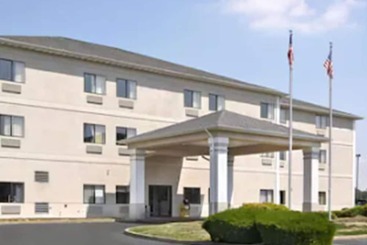 酒店 Days Inn By Wyndham Collinsville St Louis
