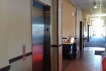 酒店 Days Inn By Wyndham Collinsville St Louis