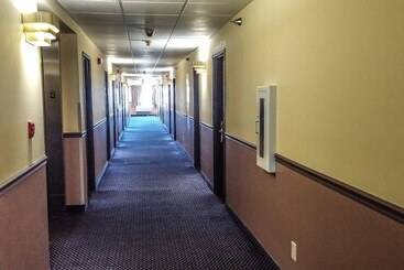 酒店 Days Inn By Wyndham Collinsville St Louis