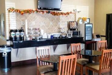 酒店 Days Inn By Wyndham Collinsville St Louis